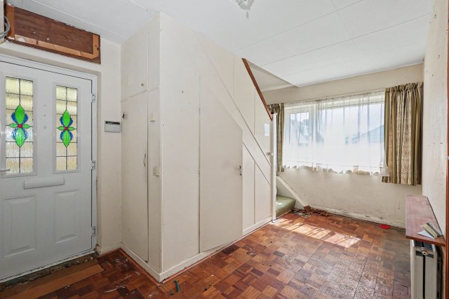 5 Hazlemere Road, Seasalter, Kent, CT5 4AN 6