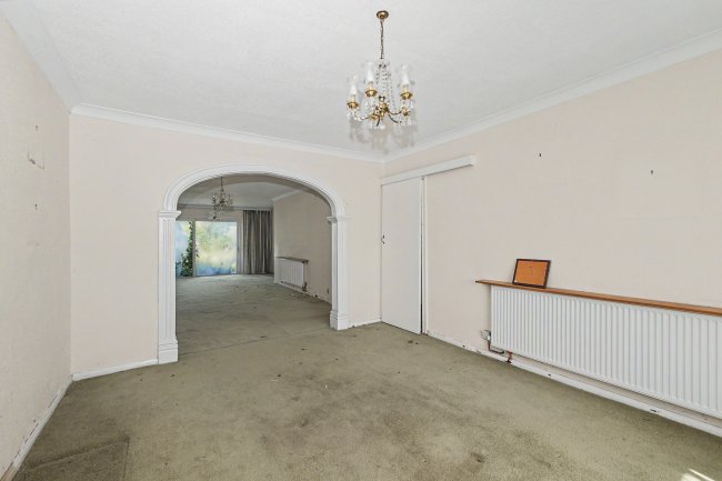 5 Hazlemere Road, Seasalter, Kent, CT5 4AN 6