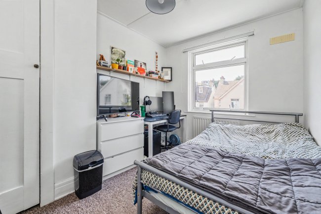 97 Roedale Road, Brighton, BN1 7GD 10