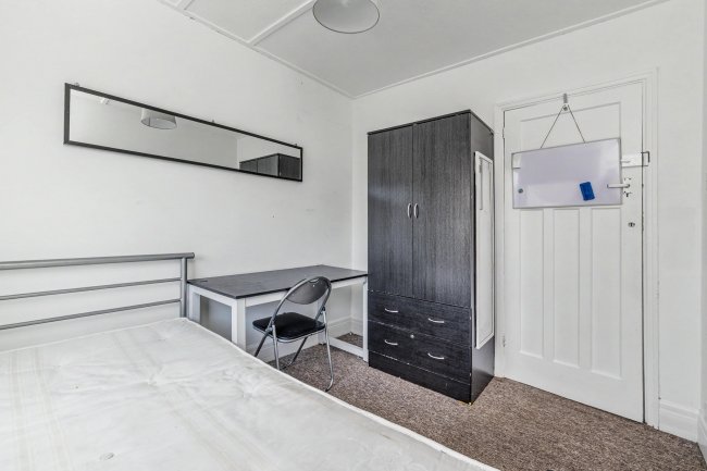 97 Roedale Road, Brighton, BN1 7GD 10