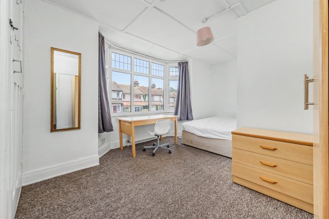 97 Roedale Road, Brighton, BN1 7GD 10