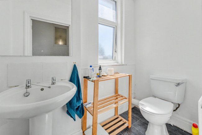97 Roedale Road, Brighton, BN1 7GD 10
