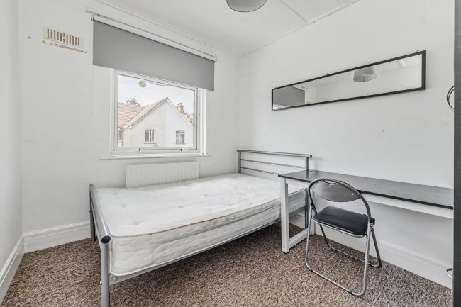 97 Roedale Road, Brighton, BN1 7GD 10
