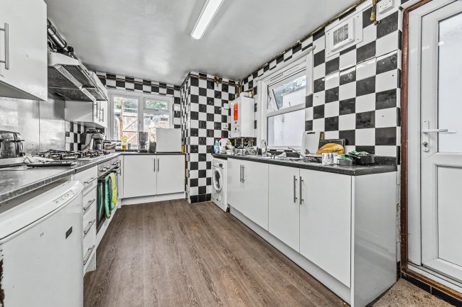 88 Shaftesbury Road, Brighton, BN1 4NG 8