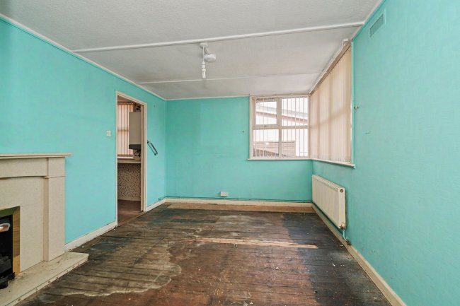 31 Urban Drive, Altrincham, Cheshire, WA15 8HX 1
