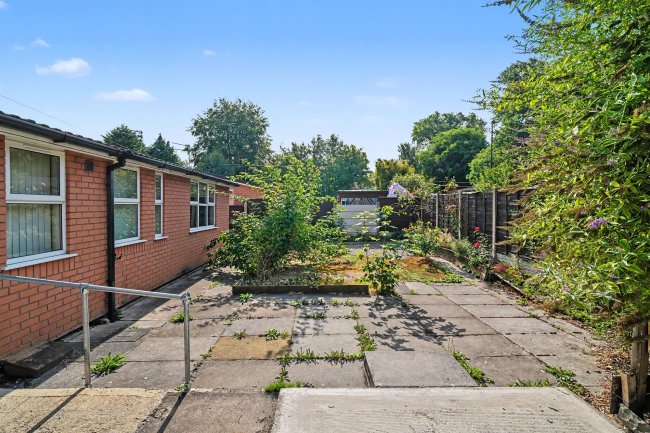 31 Urban Drive, Altrincham, Cheshire, WA15 8HX 1