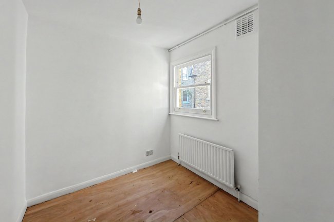 Flat B, 23 Morat Street, Stockwell, London, SW9 0RJ 2