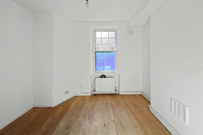 Flat B, 23 Morat Street, Stockwell, London, SW9 0RJ 2