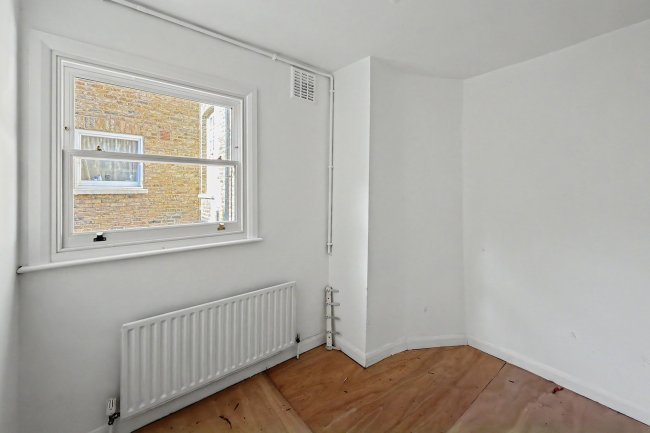 Flat B, 23 Morat Street, Stockwell, London, SW9 0RJ 2