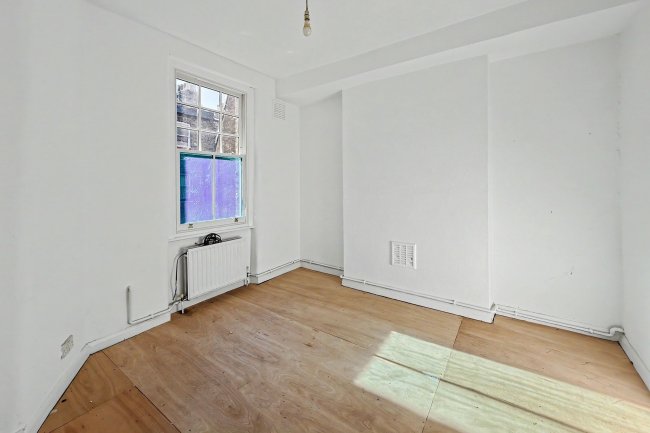 Flat B, 23 Morat Street, Stockwell, London, SW9 0RJ 2