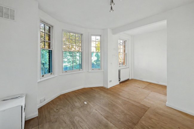 Flat B, 23 Morat Street, Stockwell, London, SW9 0RJ 2