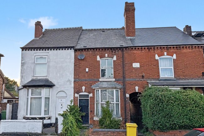 47 Walsall Road, Darlaston, West Midlands, WS10 9JS 4