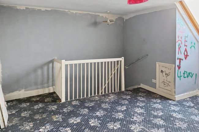 47 Walsall Road, Darlaston, West Midlands, WS10 9JS 4