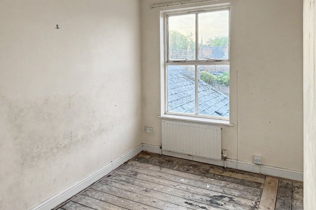47 Walsall Road, Darlaston, West Midlands, WS10 9JS 4