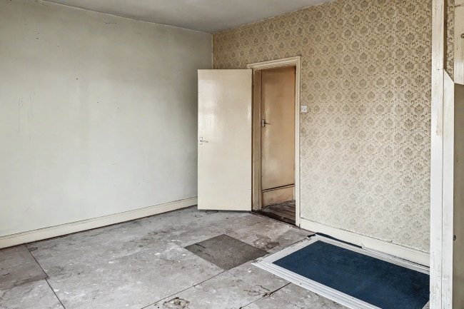 47 Walsall Road, Darlaston, West Midlands, WS10 9JS 4