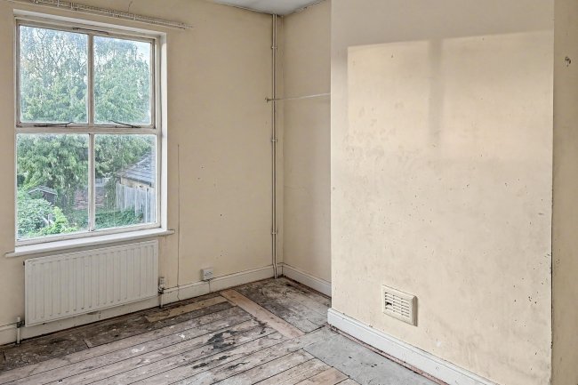 47 Walsall Road, Darlaston, West Midlands, WS10 9JS 4