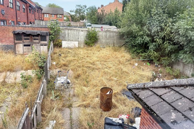11 Bath Road, Walsall, West Midlands, WS1 3BT 1
