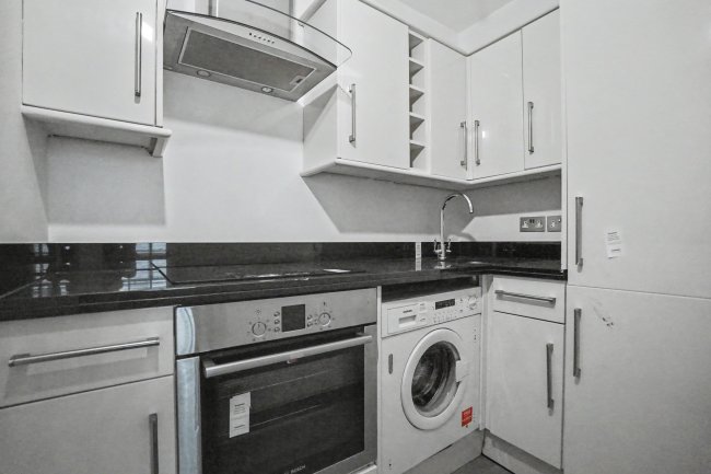 Flat 48, Bank Chambers, 25 Jermyn Street, St. James, London, SW1Y 6HR 9