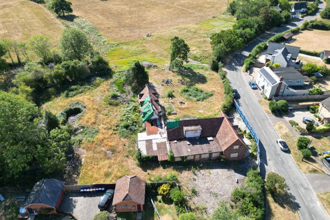 Lakewood, The White Barn and Land at Rushden Road, Sandon, Buntingford SG9 0QN 34