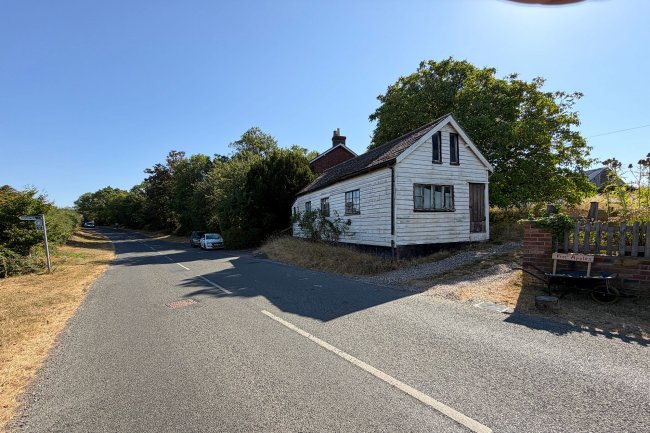Lakewood, The White Barn and Land at Rushden Road, Sandon, Buntingford SG9 0QN 34