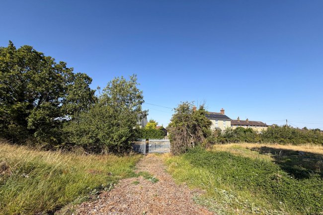 Lakewood, The White Barn and Land at Rushden Road, Sandon, Buntingford SG9 0QN 34