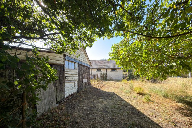 Lakewood, The White Barn and Land at Rushden Road, Sandon, Buntingford SG9 0QN 34