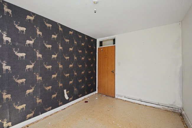 52 Hardwick Drive, Arkwright Town, Chesterfield, S44 5BS 9