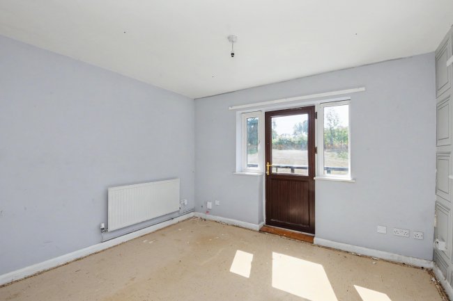 52 Hardwick Drive, Arkwright Town, Chesterfield, S44 5BS 9