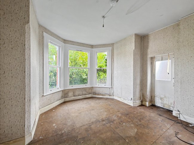Flat A, 66-68 Dukes Avenue, London, N10 2PU 51
