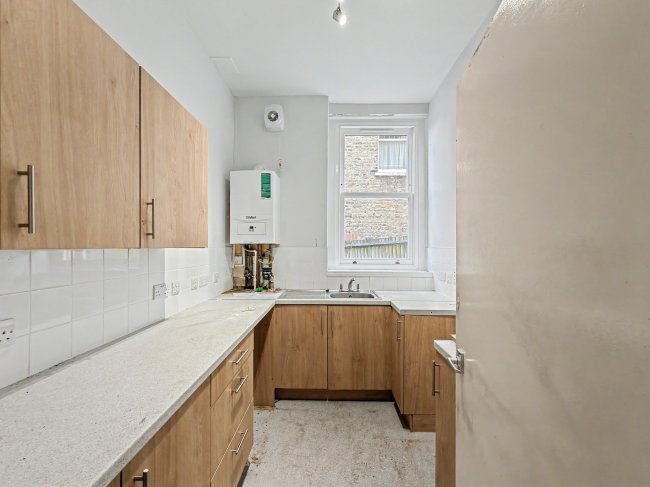 Flat A, 66-68 Dukes Avenue, London, N10 2PU 51