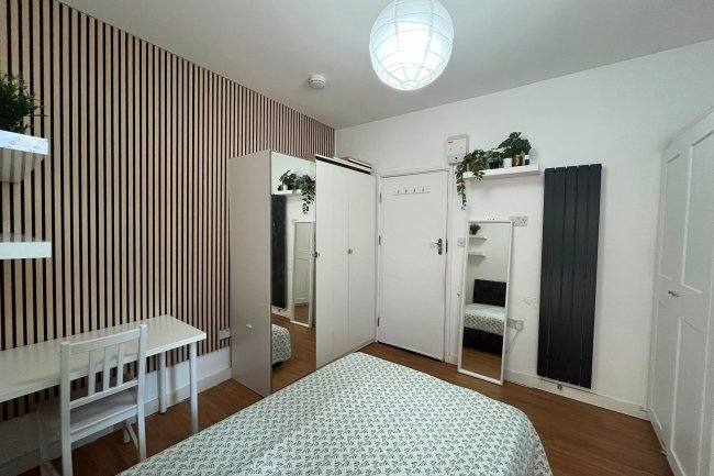 2 Blakemore Road, Streatham Hill, London SW16 1NH 16