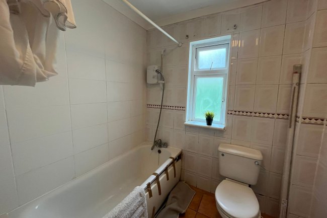 2 Blakemore Road, Streatham Hill, London SW16 1NH 16