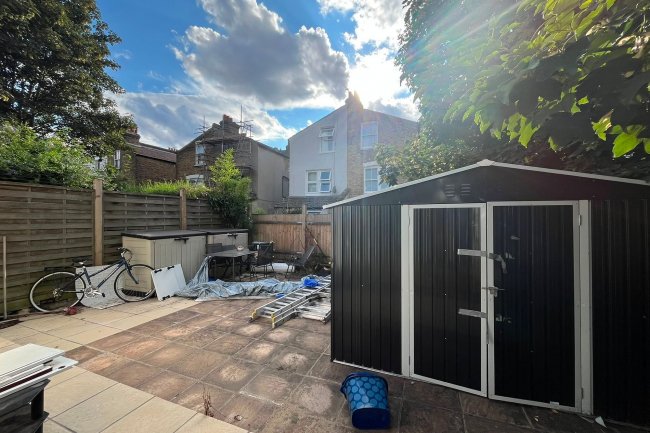 2 Blakemore Road, Streatham Hill, London SW16 1NH 16