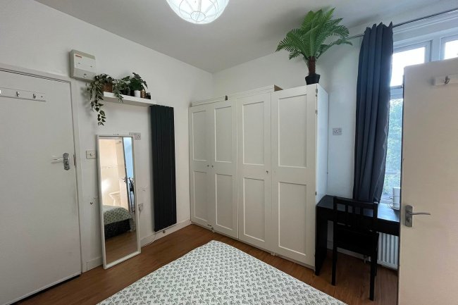 2 Blakemore Road, Streatham Hill, London SW16 1NH 16