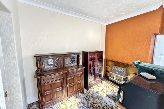 52 Brynallt Terrace, Llanelli, Dyfed, SA15 1ND 57