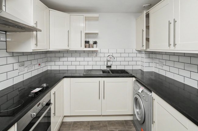 111 Maltings Close, Bow, London, E3 3TD 7