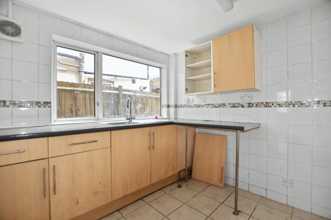 6 Claytonville Terrace, Crabtree, Manorway, North Belvedere, Kent, DA17 6AQ 12