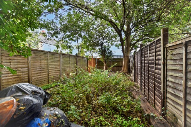 6 Claytonville Terrace, Crabtree, Manorway, North Belvedere, Kent, DA17 6AQ 12