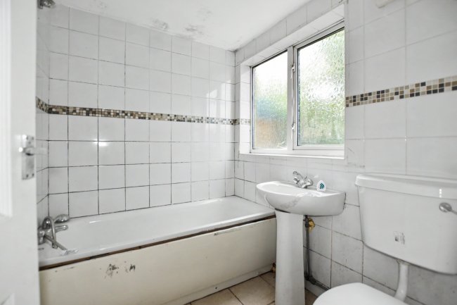 6 Claytonville Terrace, Crabtree, Manorway, North Belvedere, Kent, DA17 6AQ 12