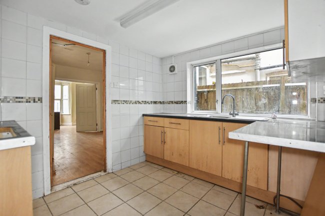 6 Claytonville Terrace, Crabtree, Manorway, North Belvedere, Kent, DA17 6AQ 12