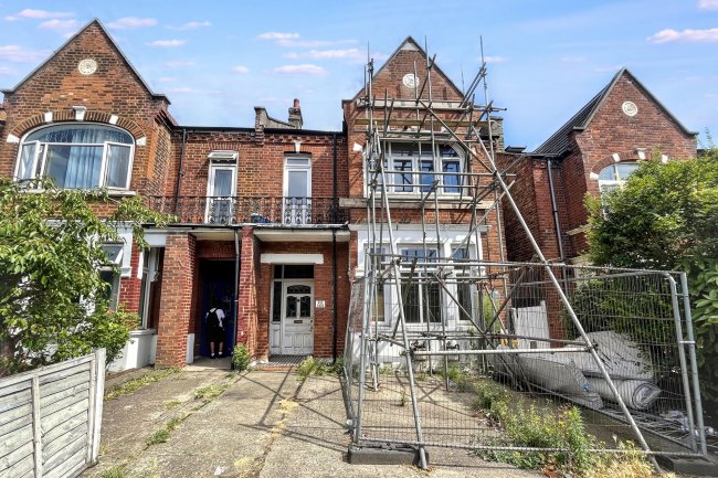 217a Mitcham Lane, London SW16 6PS 68