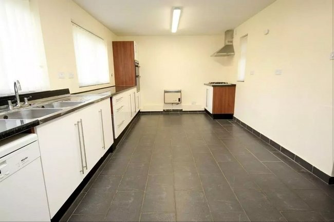 45-47 Westgate Guisborough TS14 6AF & Suncroft, Chapel Street, Guisborough, TS14 6QE 9