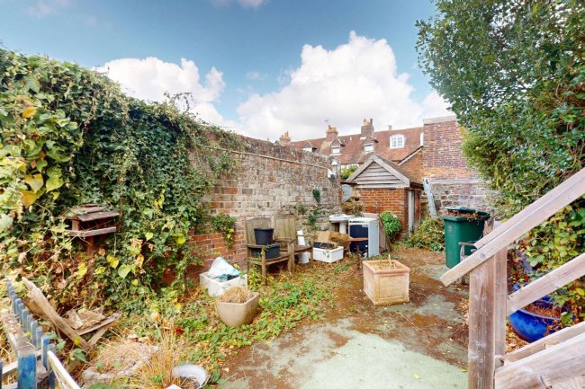 Puttnam, High Street, Petworth, GU28 0AU 3