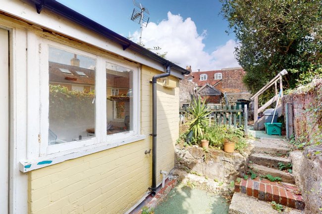 Puttnam, High Street, Petworth, GU28 0AU 3