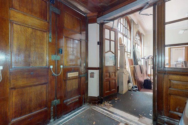 Former Natwest Bank, Market Square, Petworth, GU28 0AL 8