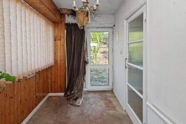 271 Lords Wood Lane, Chatham, Kent, ME5 8JU 9