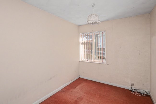 271 Lords Wood Lane, Chatham, Kent, ME5 8JU 9