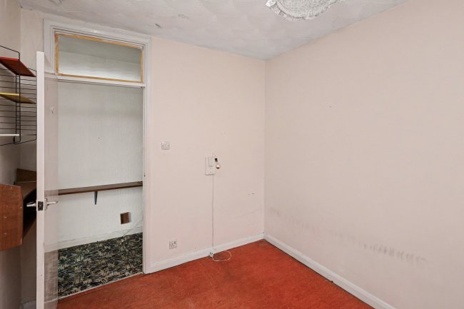 271 Lords Wood Lane, Chatham, Kent, ME5 8JU 9