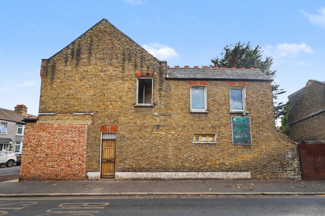 187 Charlemont Road, East Ham, London, E6 6AG 1