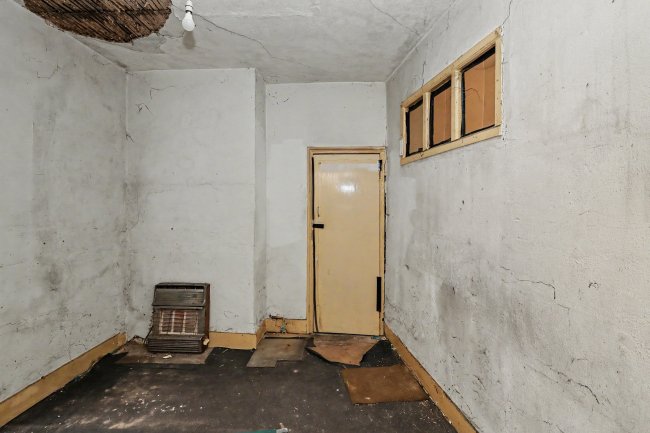 187 Charlemont Road, East Ham, London, E6 6AG 1